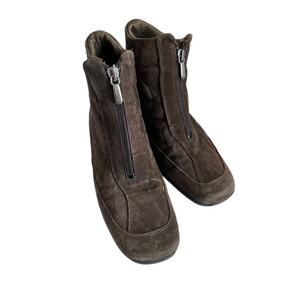 AQUATALIA Womens 6 Weatherproof Quilted Suede Boots - Picture 2 of 11